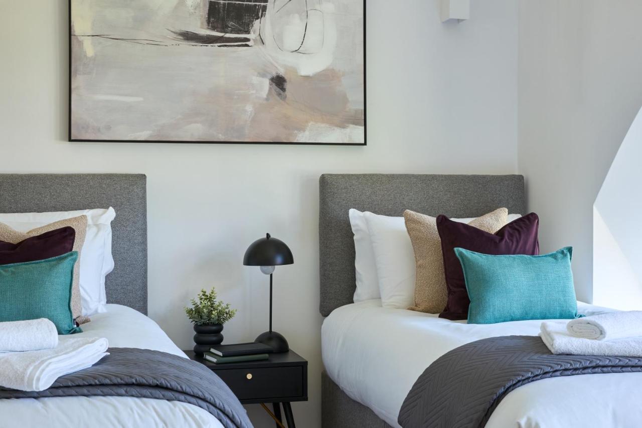 Kew Bridge By Viridian Apartments Luaran gambar