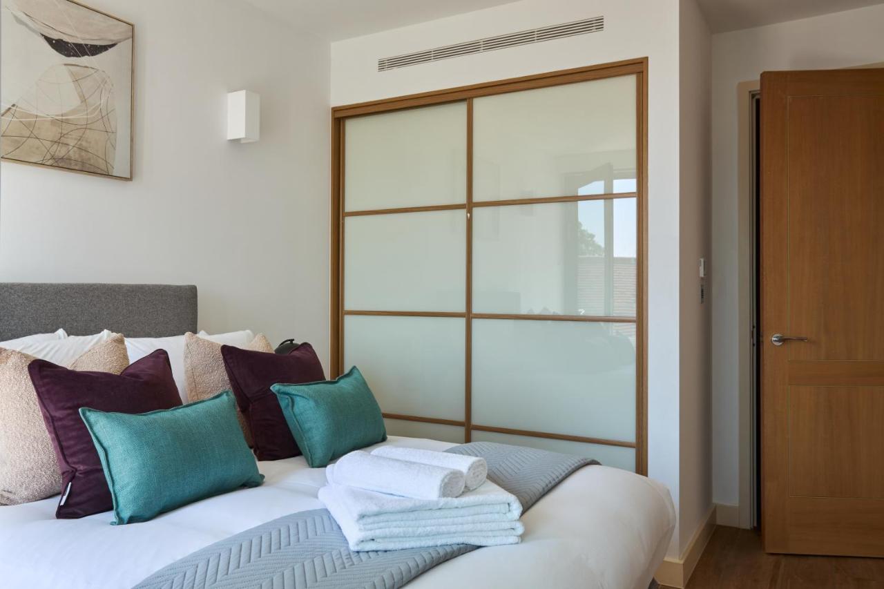 Kew Bridge By Viridian Apartments Luaran gambar