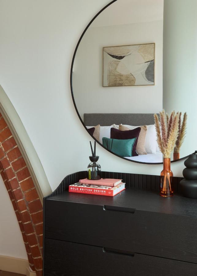 Kew Bridge By Viridian Apartments Luaran gambar