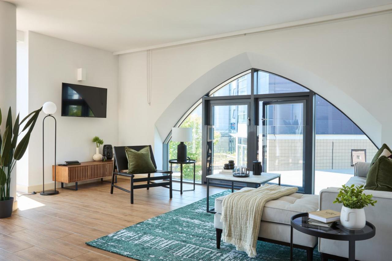 Kew Bridge By Viridian Apartments Luaran gambar