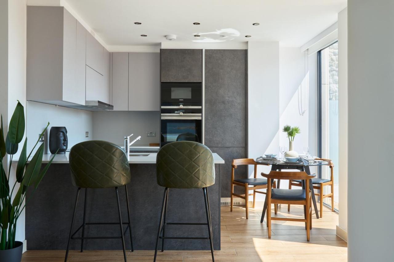 Kew Bridge By Viridian Apartments Luaran gambar