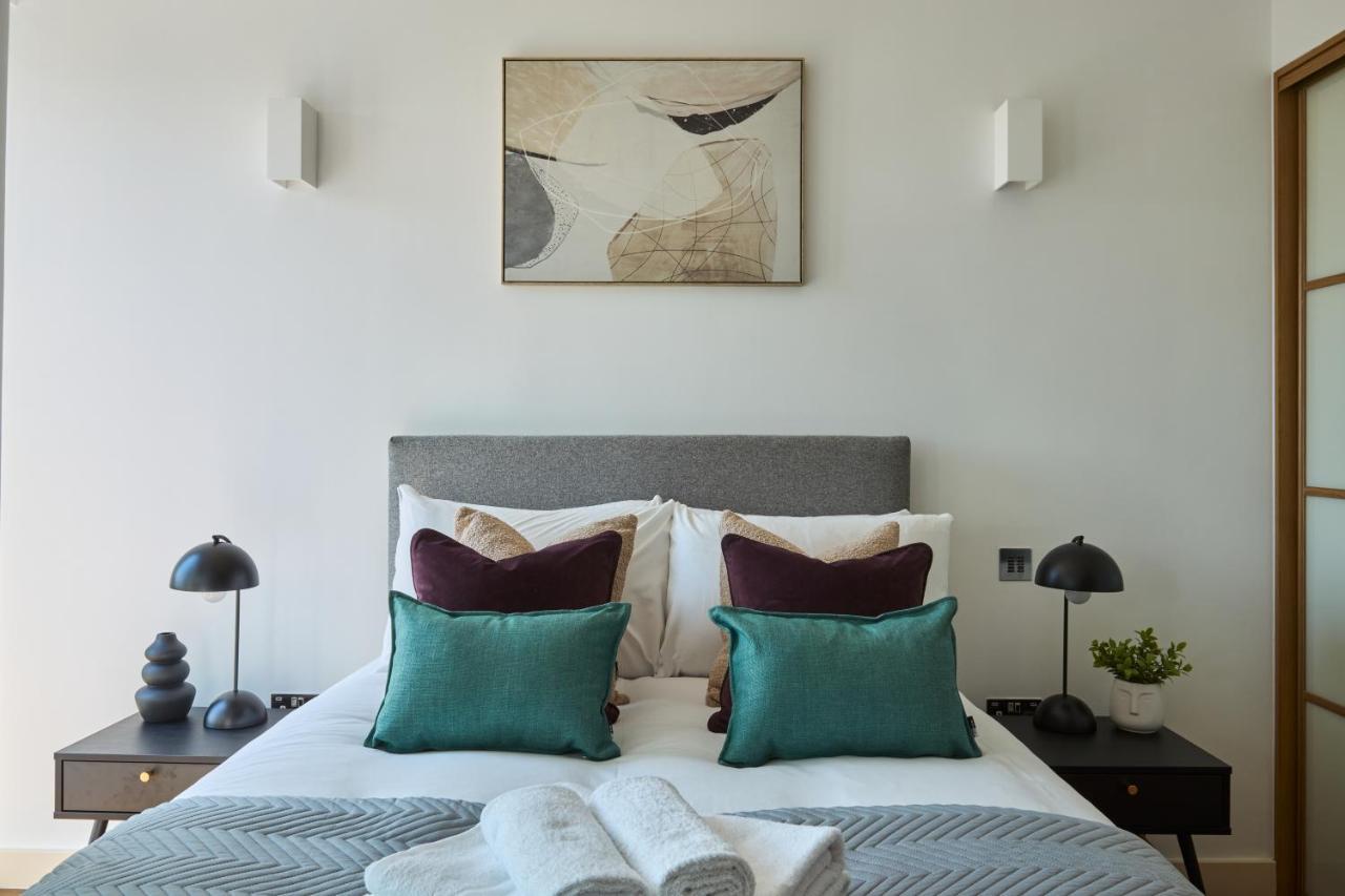 Kew Bridge By Viridian Apartments Luaran gambar