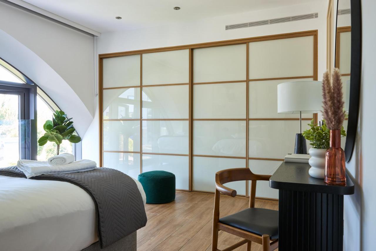 Kew Bridge By Viridian Apartments Luaran gambar