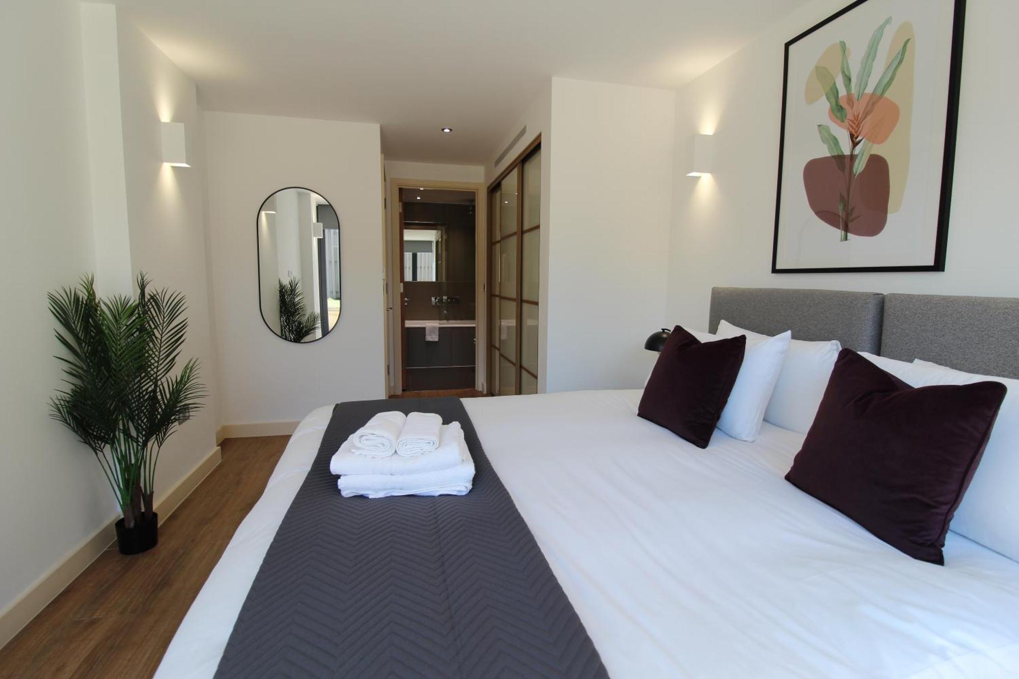 Kew Bridge By Viridian Apartments Luaran gambar