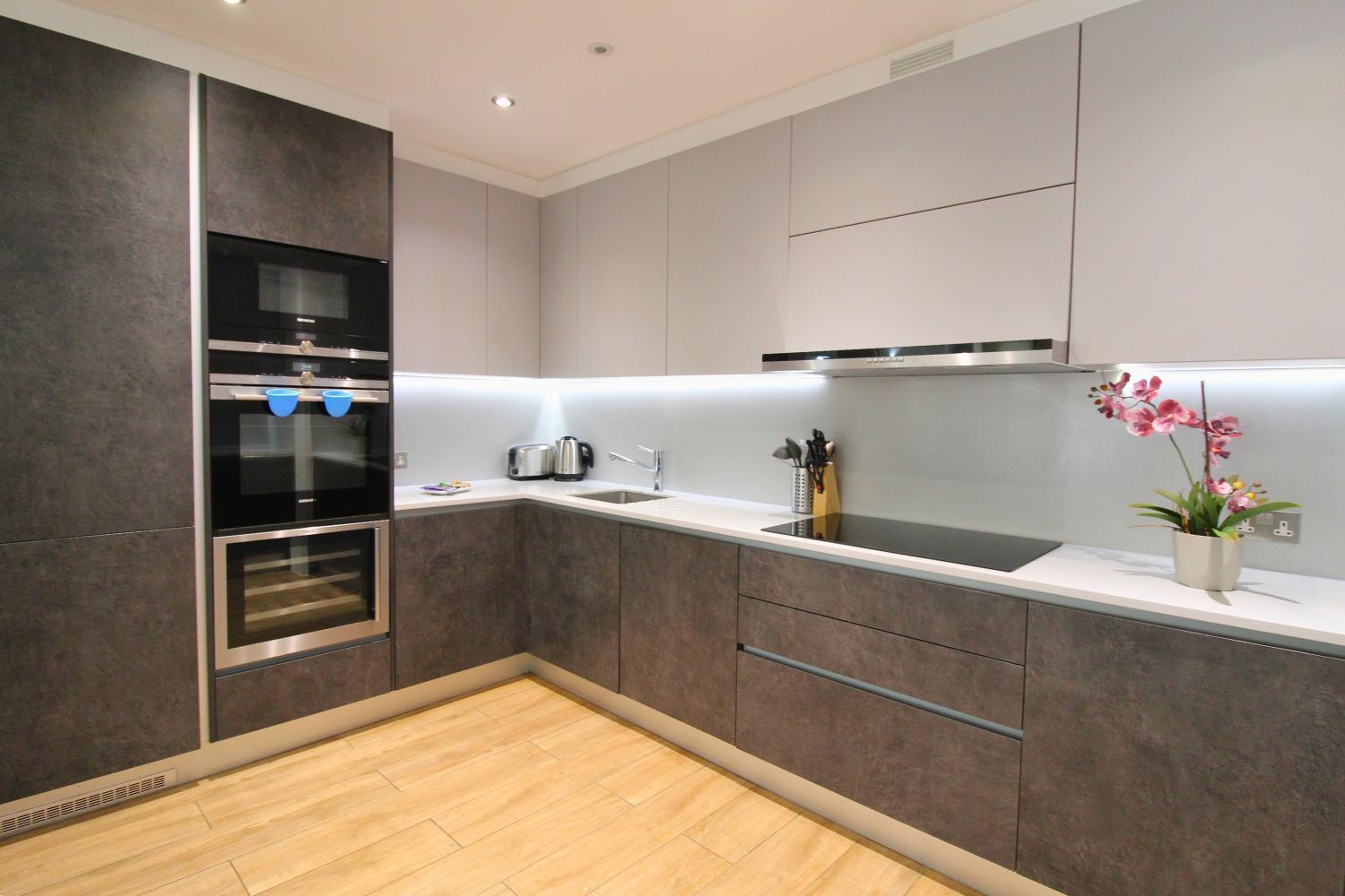 Kew Bridge By Viridian Apartments Luaran gambar